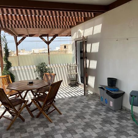 Happiness Apartment Qormi Bagian luar foto