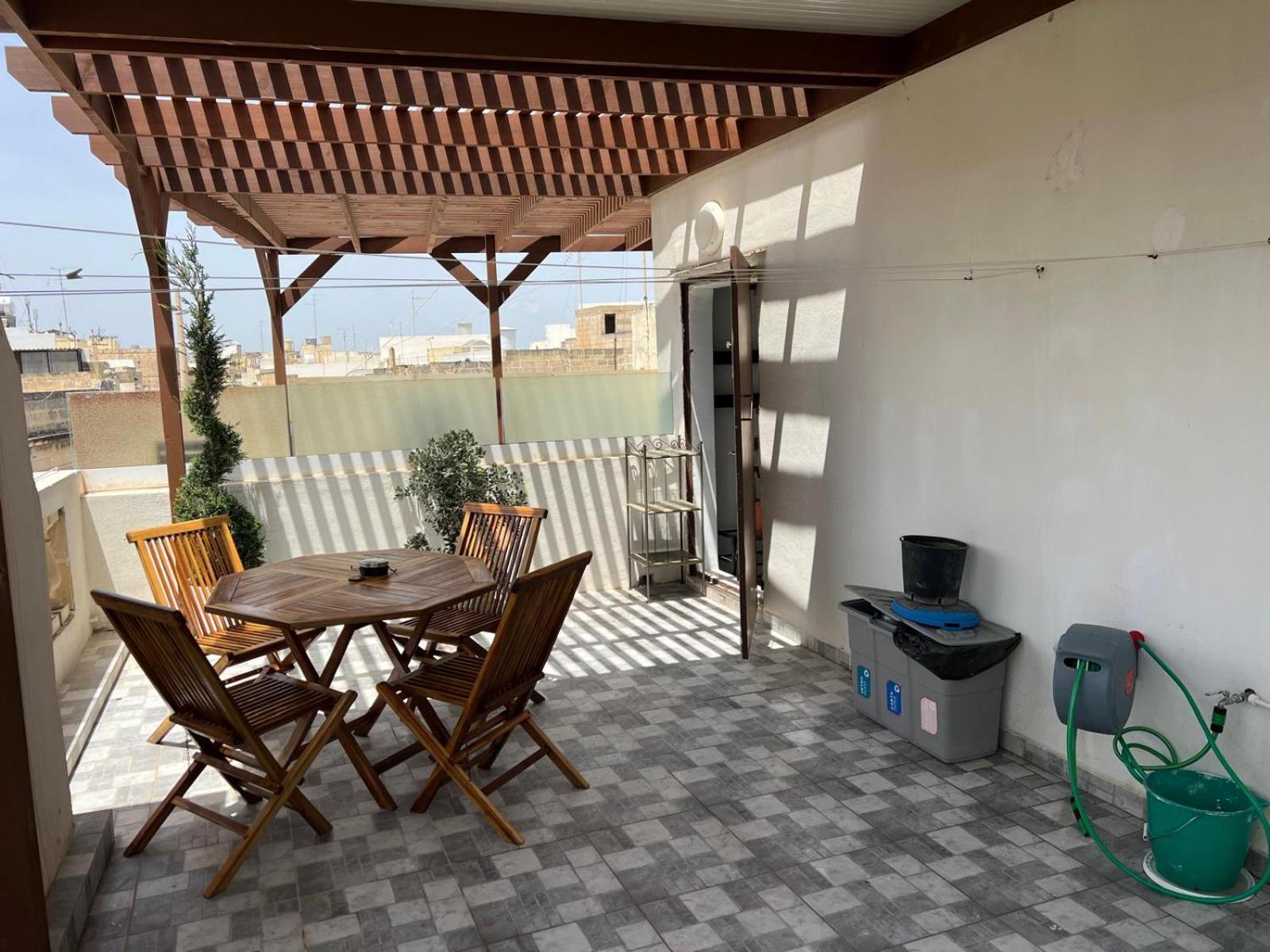 Happiness Apartment Qormi Bagian luar foto