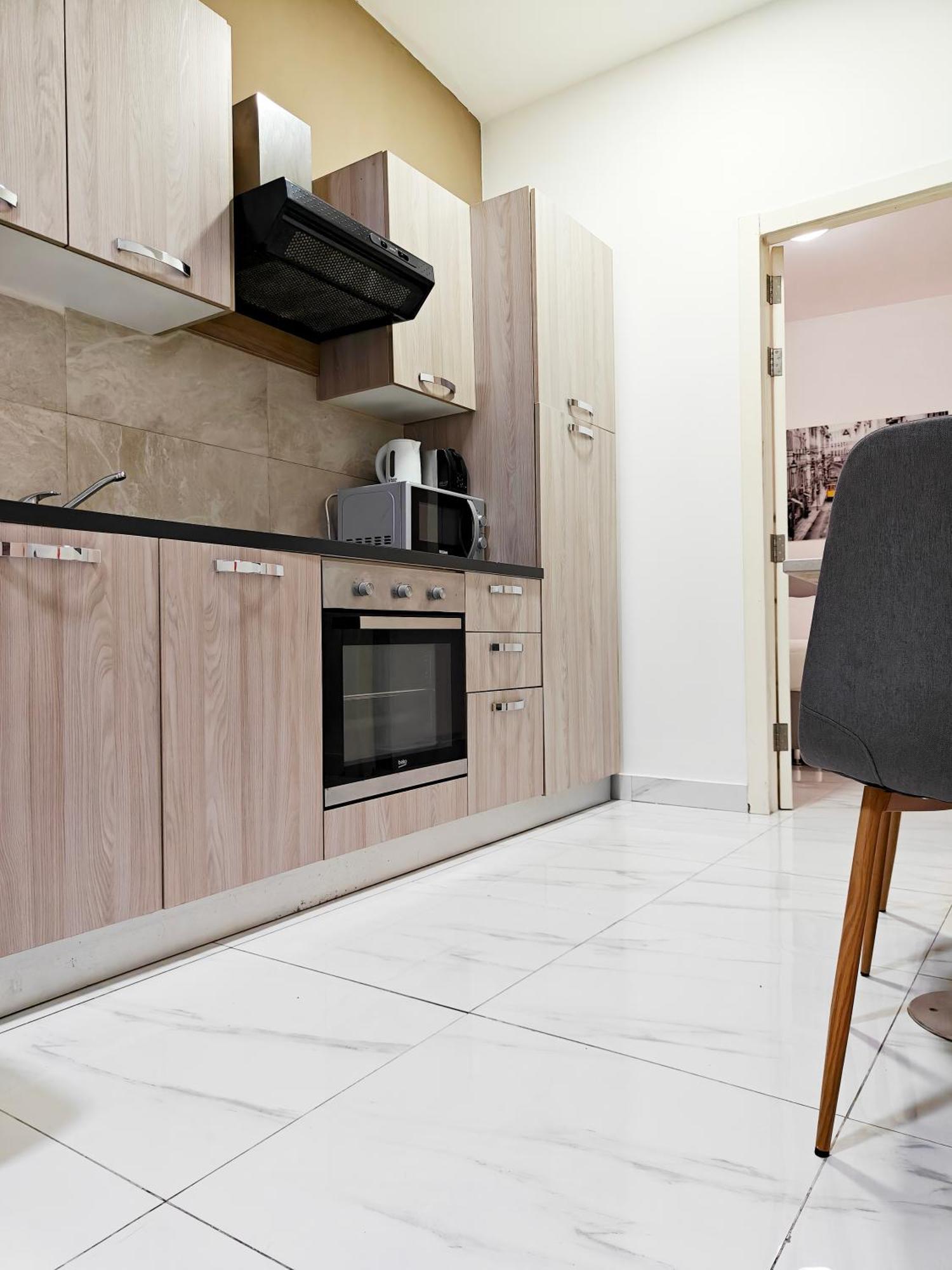 Happiness Apartment Qormi Bagian luar foto